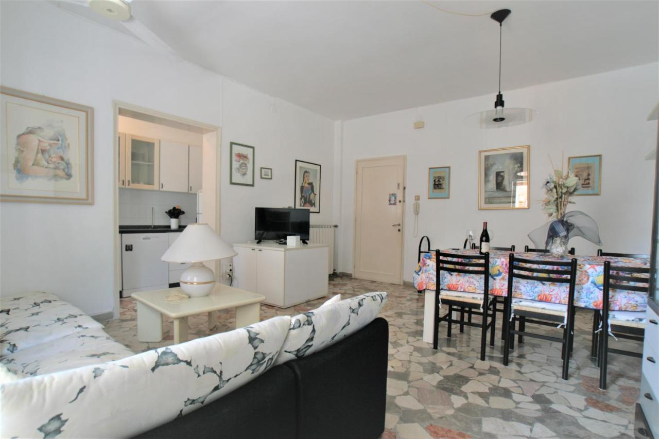 Flavia Appartement Lido di Jesolo Buitenkant foto