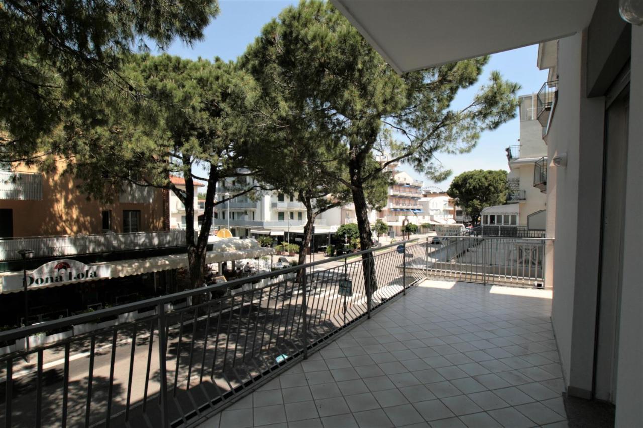 Flavia Appartement Lido di Jesolo Buitenkant foto